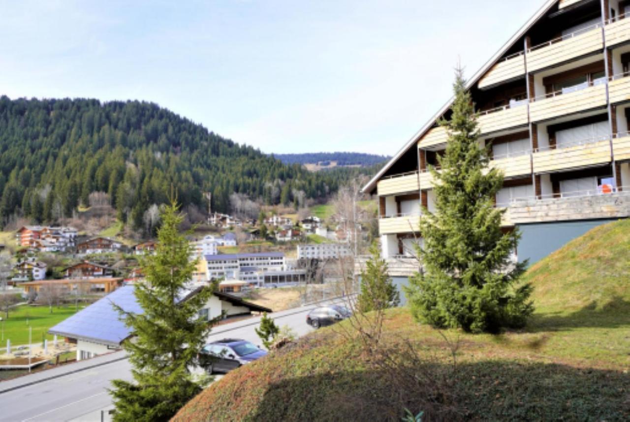 Lovely 1-Bedroom Vacation Studio Apartment With Pool And Sauna Laax Dış mekan fotoğraf